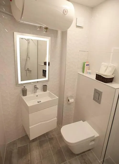 Modern Turquoise Apartment/free WiFi Sofia